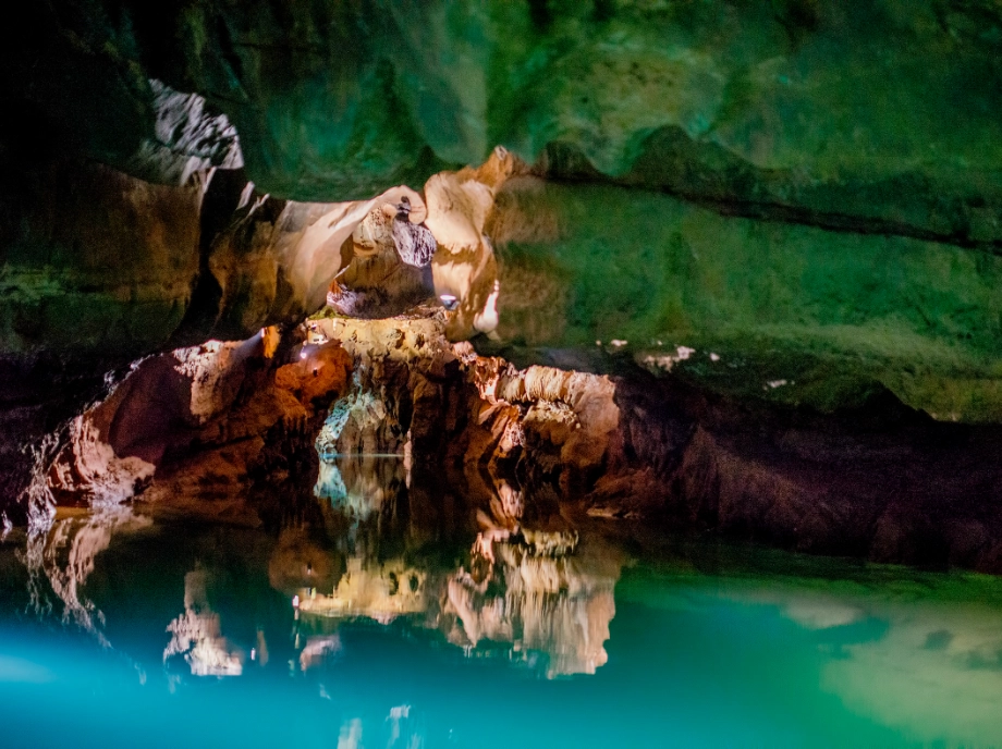 cuevas de san jose valencia excursion en barca rio subterraneo