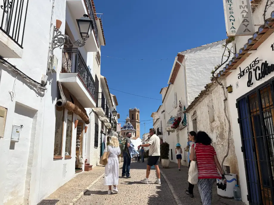 Calles de Altea: encanto del casco antiguo en Alicante