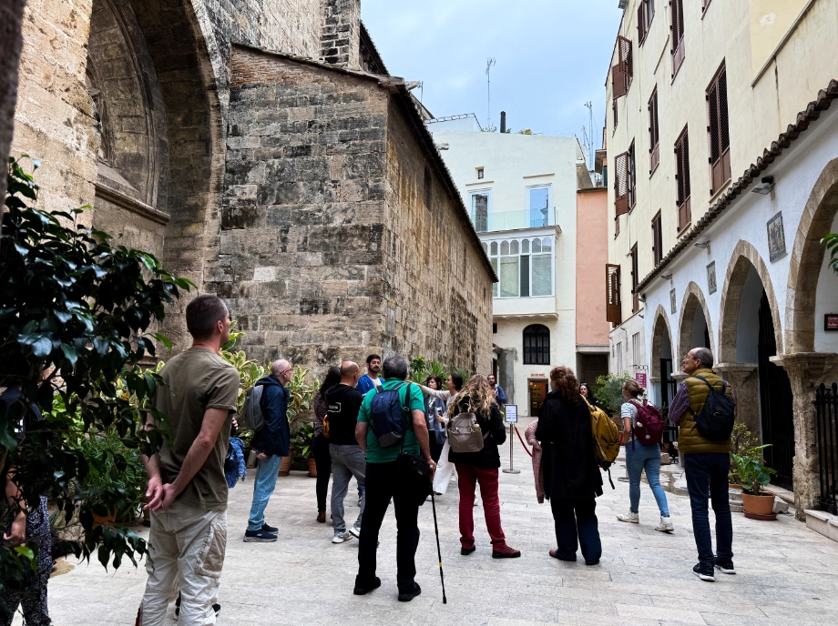 Recorrido tour frescos ocultos