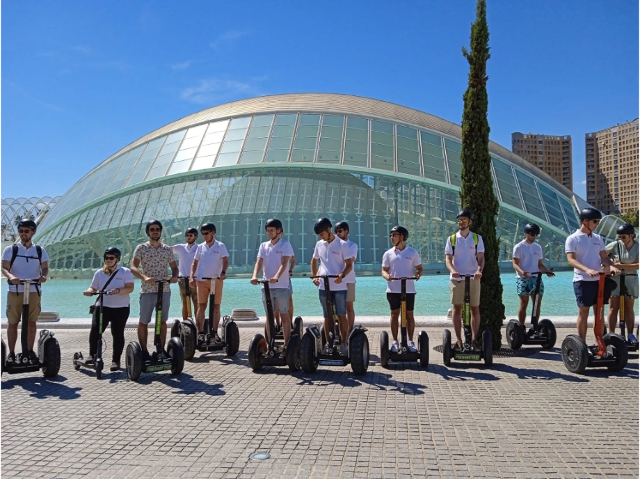 Participantes ruta en Segway